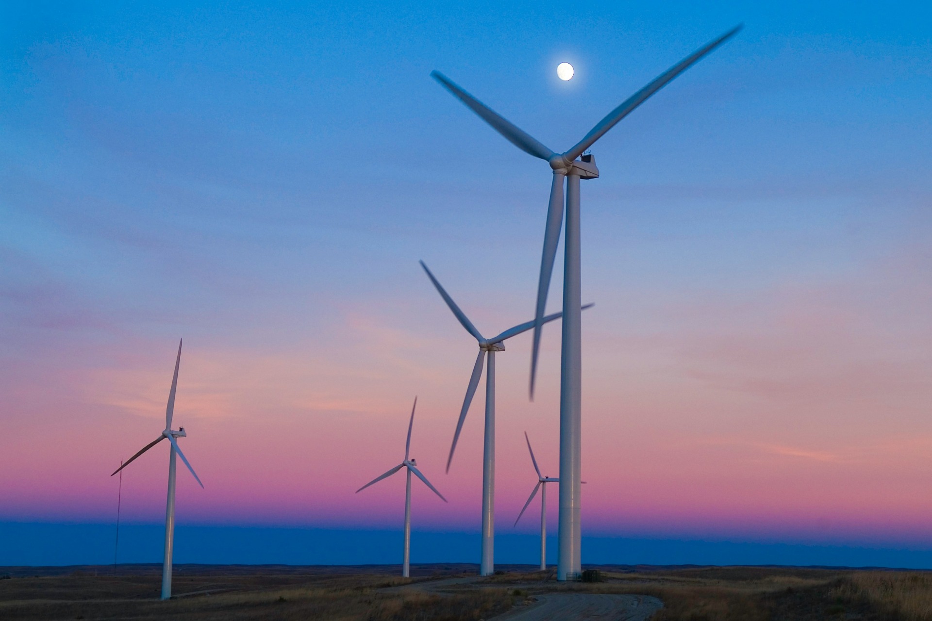 Molinos de viento al atardecer